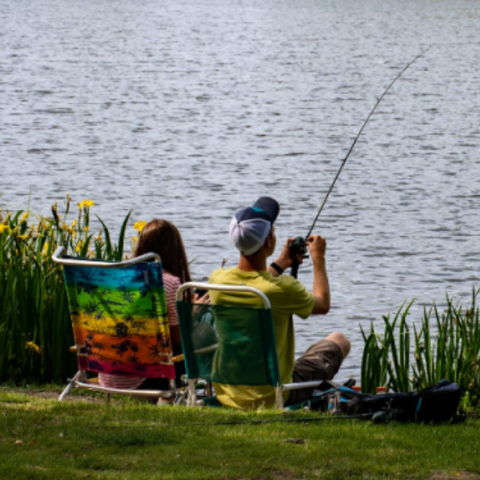 Great family outdoor game – Fishing with kid